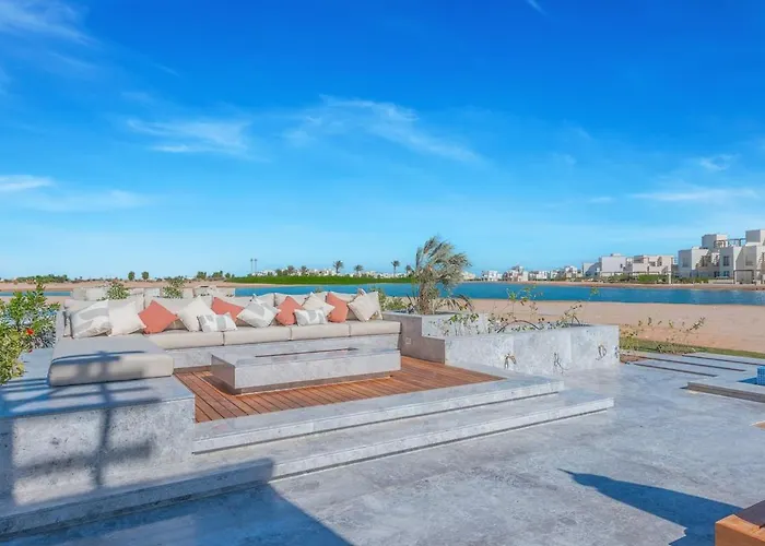 The Azure Waterfront 4br At Cyan Range Elgouna * الغردقة