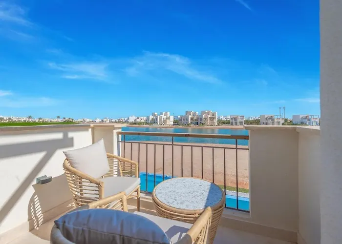 The Azure Waterfront 4br At Cyan Range Elgouna