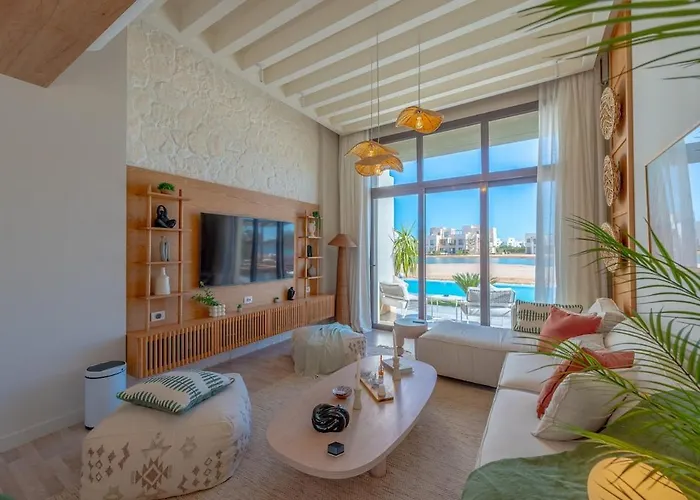 The Azure Waterfront 4br At Cyan Range Elgouna
