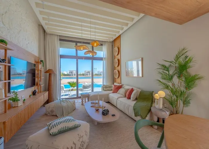 The Azure Waterfront 4br At Cyan Range Elgouna *