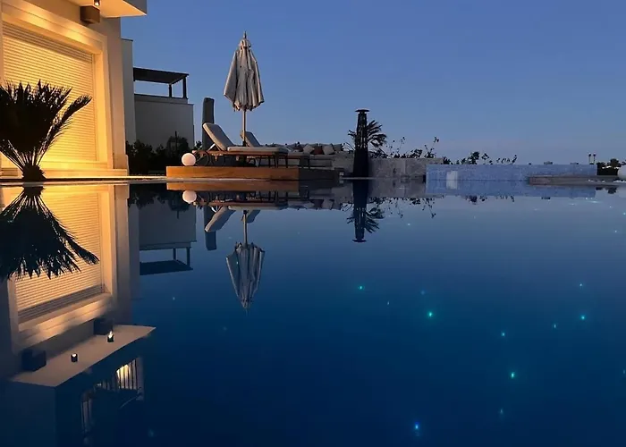 فيلة The Azure Waterfront 4br At Cyan Range Elgouna *