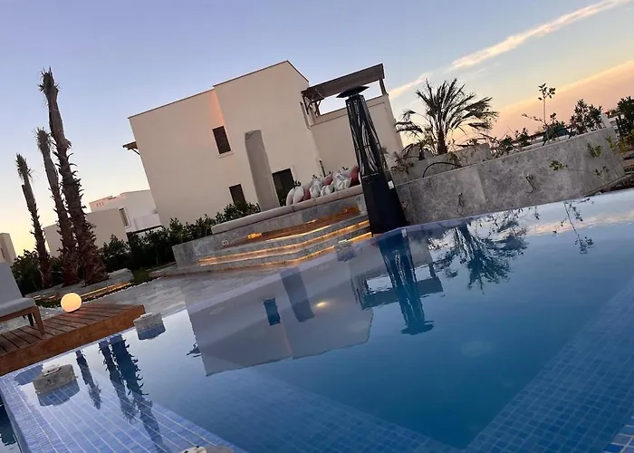 The Azure Waterfront 4br At Cyan Range Elgouna
