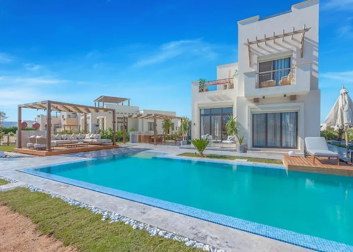 فيلة The Azure Waterfront 4br At Cyan Range Elgouna الغردقة