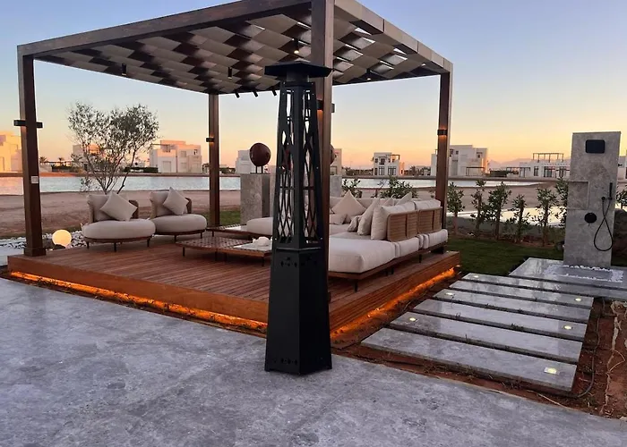 فيلة The Azure Waterfront 4br At Cyan Range Elgouna الغردقة