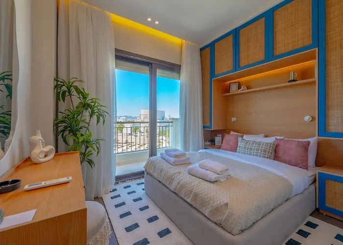 The Azure Waterfront 4br At Cyan Range Elgouna فيلة الغردقة